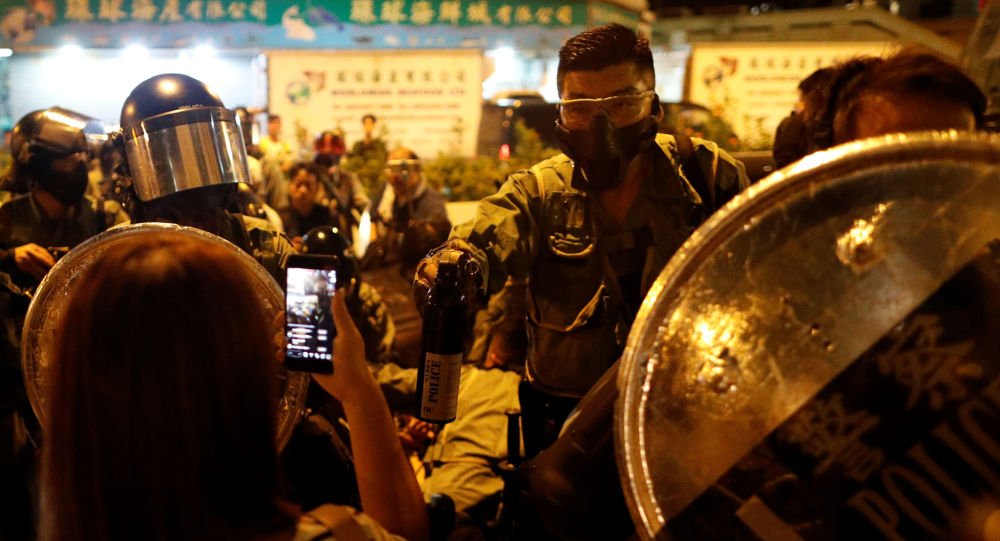 苹果阻止iOS商店中的警察追踪香港抗议应用程序